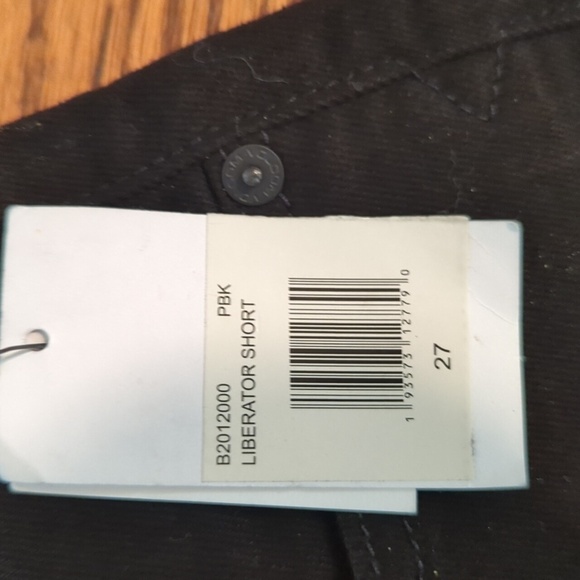 Volcom Black Denim Shorts Bermuda "Liberator" High Rise NWT Sz 27 - Picture 2 of 7